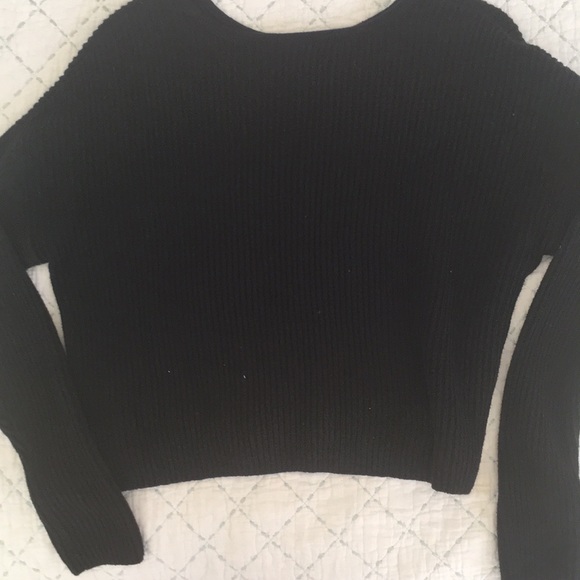 Barely Worn Black Ribbed Sweater w Rose Appliqué - Picture 2 of 4